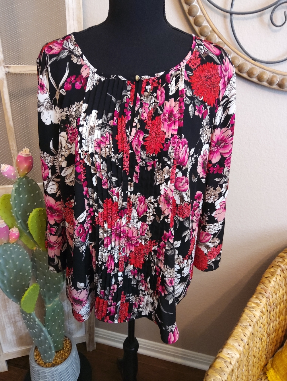 Roz & Ali Black Floral Pintuck Tunic - Pink & Red Flowers